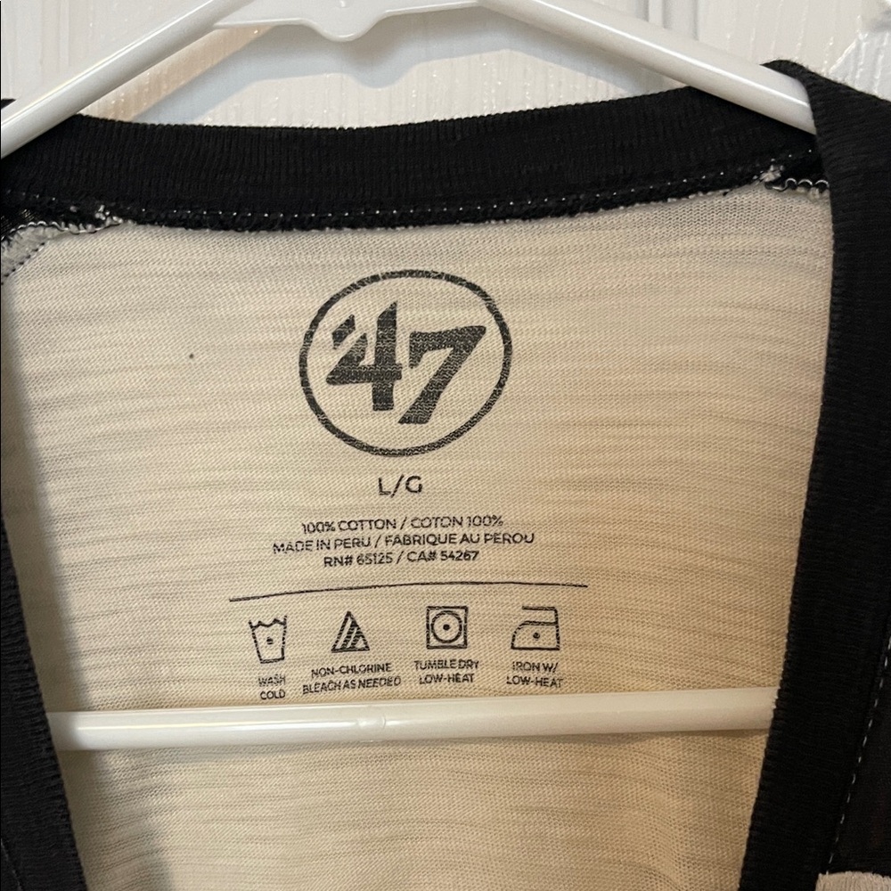 Budweiser Cream and Black Raglan Shirt - Picture 2 of 4